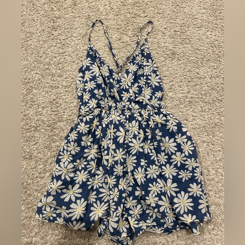 American Eagle Daisy Romper